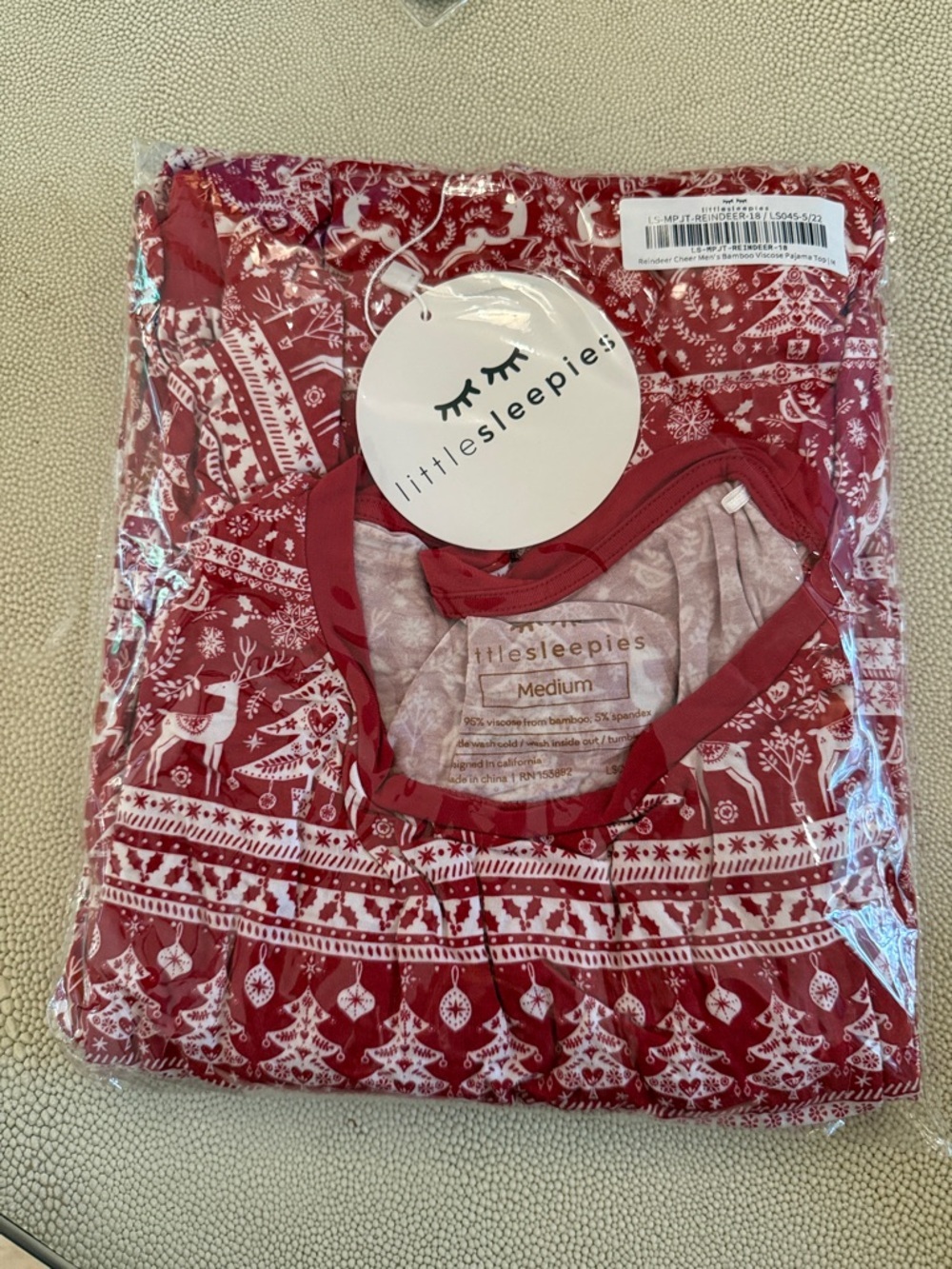 Little Sleepies men’s reindeer cheer pajama top and pants set size medium
